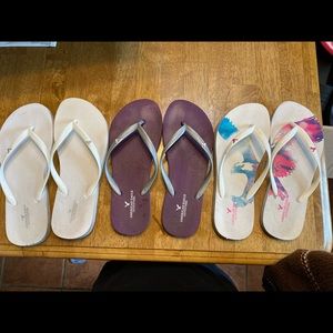 Bundle of American Eagle women’s flip flops